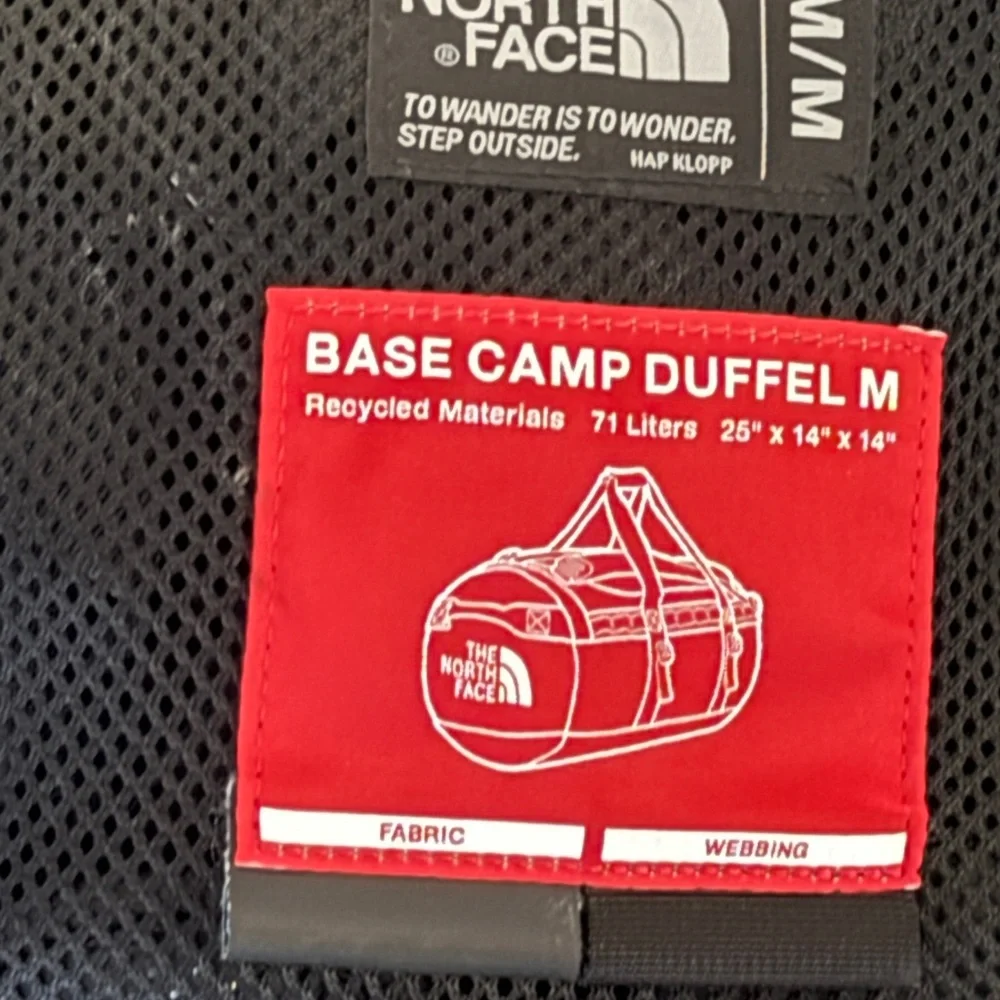New the North Face Base Camp Duffel M Black - Picture 6 of 6
